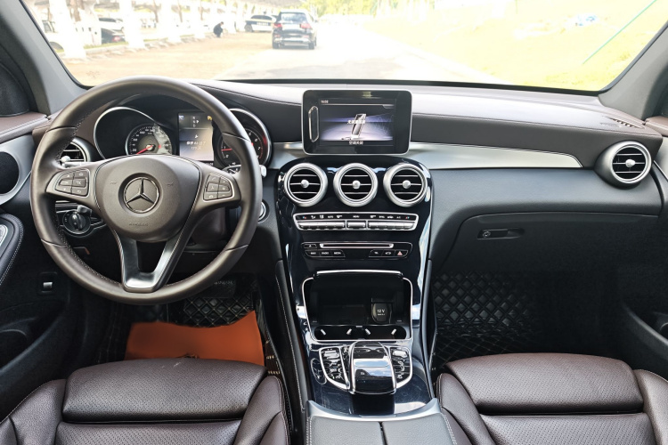 奔驰GLC 2019款 GLC 200 L 4MATIC中控内饰7003