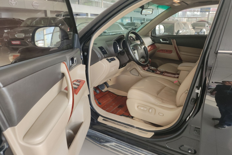 丰田 汉兰达 2012款 2.7L 两驱7座豪华版中控内饰20