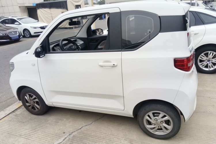 五菱汽车 宏光MINIEV 2020款 自在款 磷酸铁锂车身外观4
