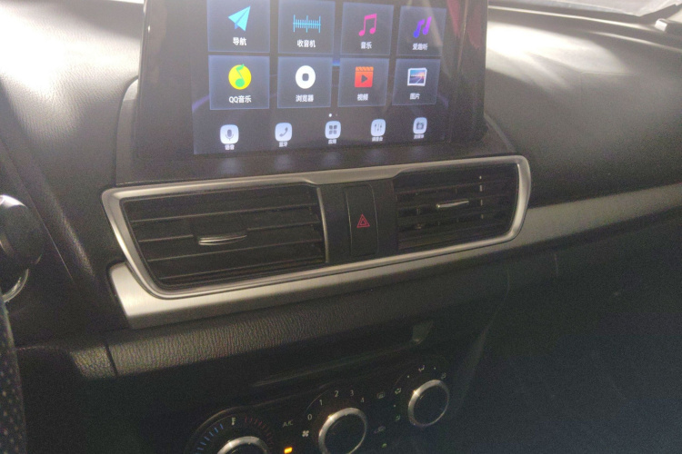 马自达3 昂克赛拉 2016款 三厢 1.5L 手动舒适型局部细节16