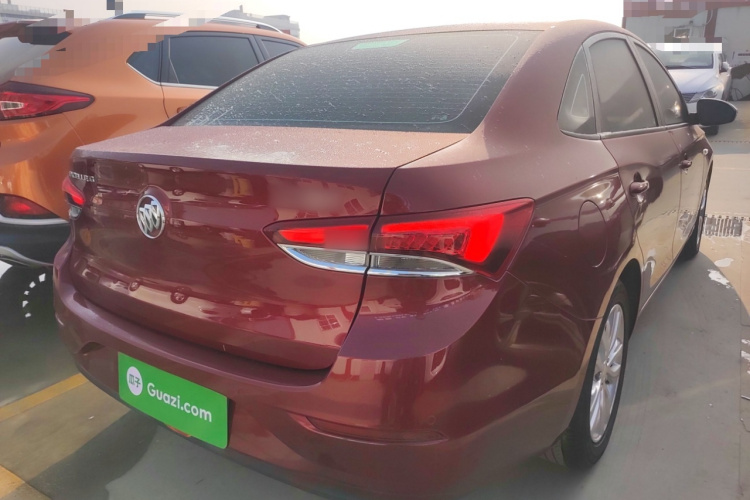 别克 英朗 2021款 改款 典范 1.5L 自动精英型车身外观7