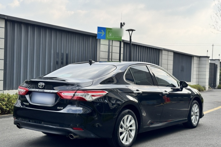 丰田 凯美瑞 2021款 2.0G 豪华版车身外观6002