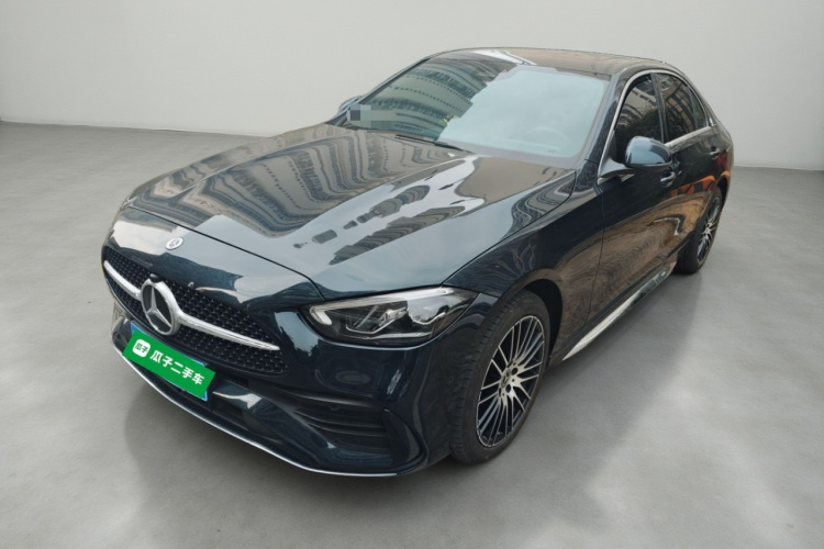 奔驰C级 2023款 改款 C 200 L 运动版车身外观1