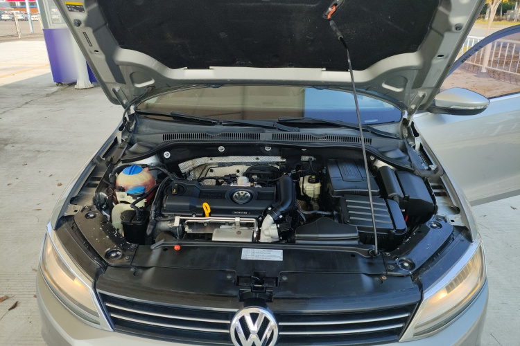 大众 速腾 2014款 改款 1.4TSI 自动豪华型机舱底盘24