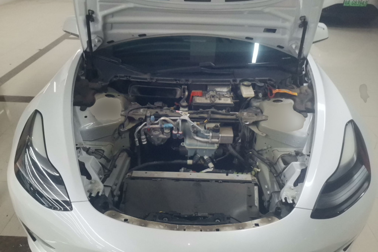 特斯拉 Model 3 2020款 改款 长续航后轮驱动版机舱底盘24
