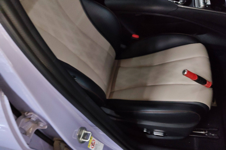 比亚迪 海豚 2023款 420km 时尚版中控内饰41