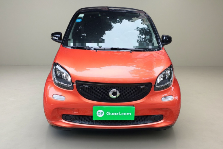 smart fortwo 2016款 0.9T 66千瓦硬顶先锋版车身外观2