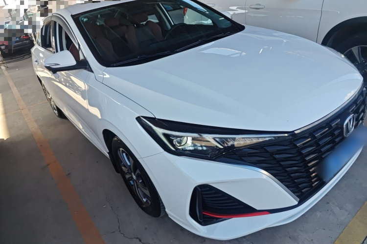 长安 逸动 2023款 畅享版 PLUS 蓝鲸NE 1.4T GDI DCT尊贵版车身外观3