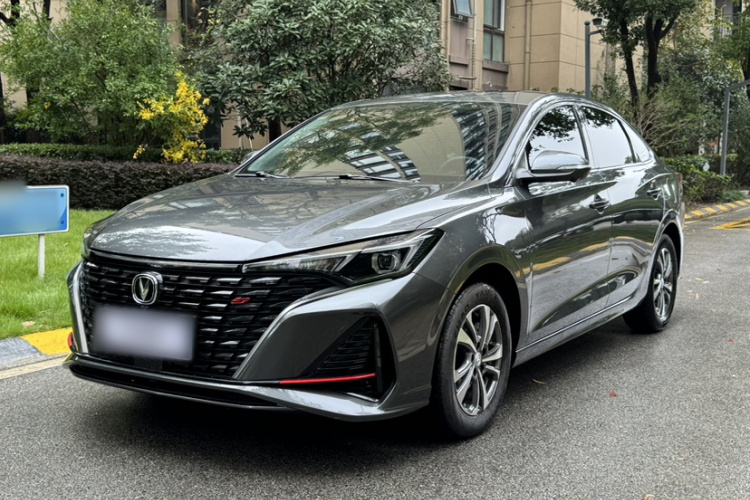 长安 逸动 2024款 PLUS 蓝鲸NE 1.4T GDI DCT高能版车身外观1