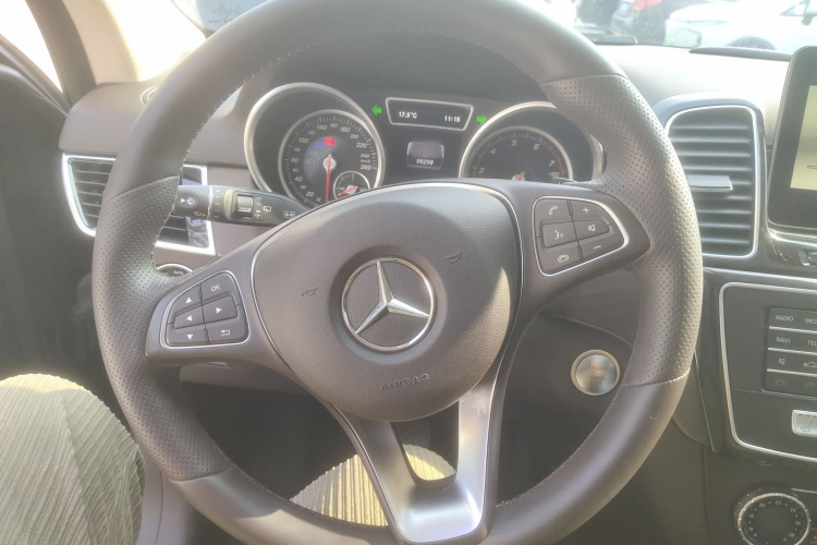 奔驰GLE 2016款 GLE 400 4MATIC局部细节13