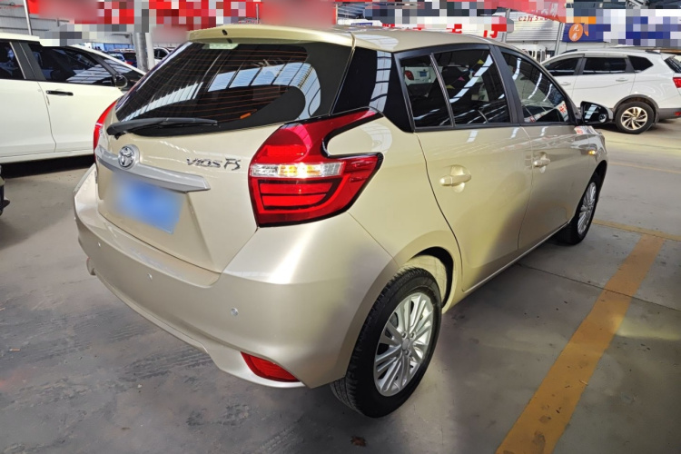 丰田 威驰FS 2017款 1.5L CVT锋驰版车身外观7