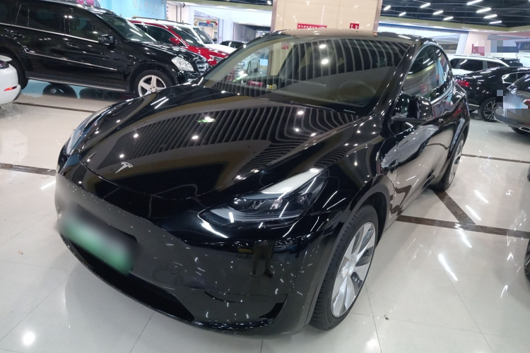 特斯拉 Model Y 2022款 改款 后轮驱动版车身外观1