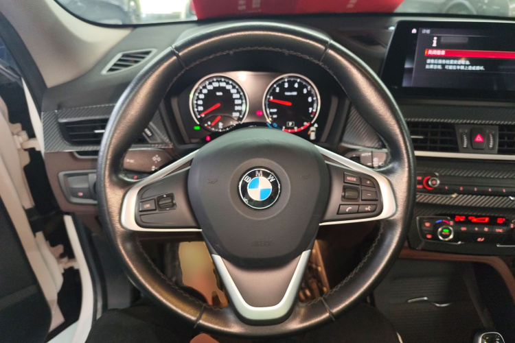 宝马X1 2020款 sDrive25Li 领先型中控内饰13