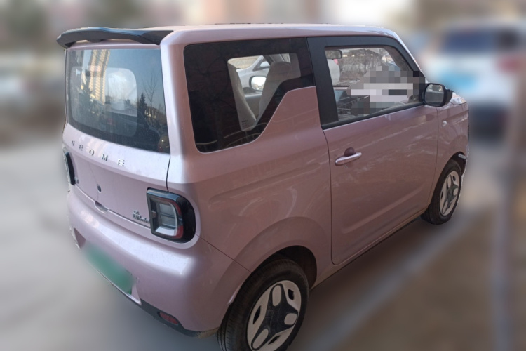 吉利银河 熊猫 2025款 210km 元气熊车身外观7