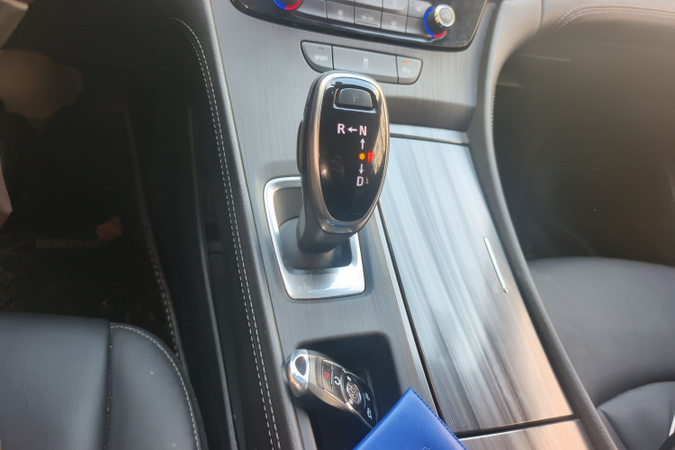 别克 君越 2020款 652T 豪华型局部细节18