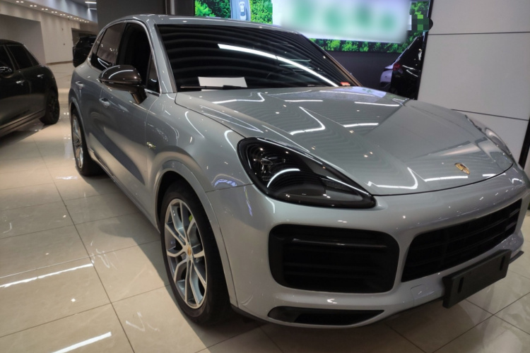 保时捷 Cayenne新能源 2021款 Cayenne E-Hybrid 2.0T车身外观3