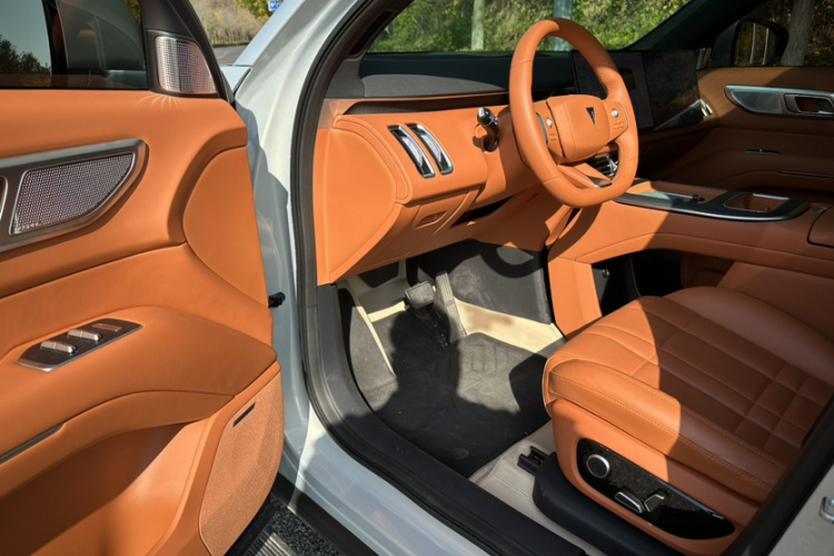 深蓝汽车 深蓝S09 2025款 四驱Ultra+ 高定版中控内饰7003