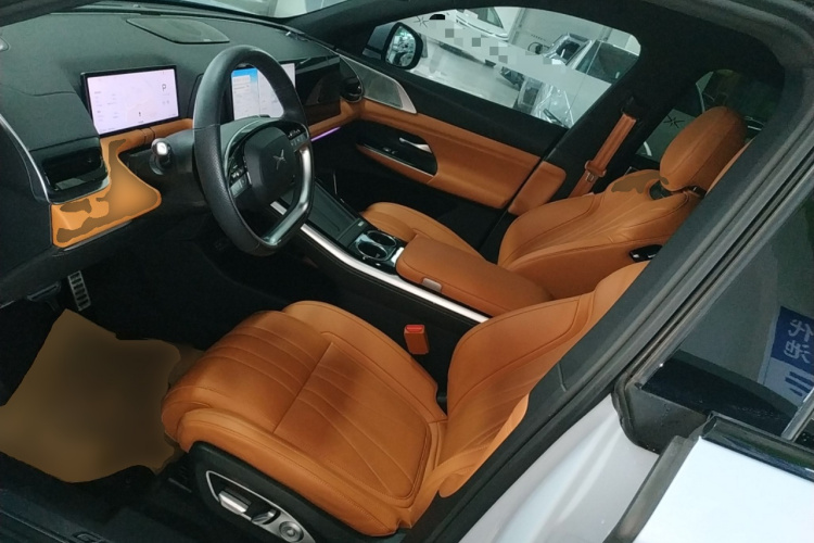 小鹏G9 2022款 650 性能版Pro中控内饰19