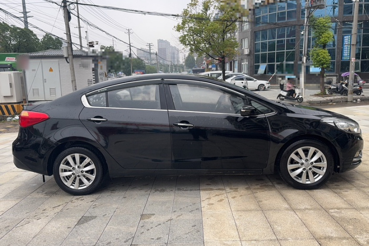 起亚K3 2015款 1.6L 自动GLS车身外观6002