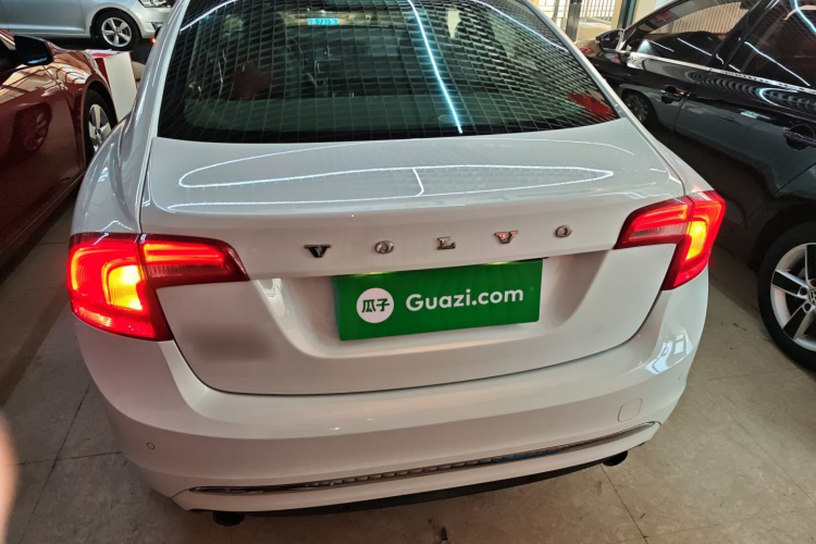 沃尔沃S60 2015款 S60L 2.0T 智远版车身外观6004