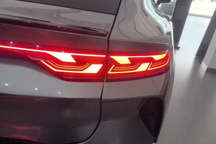 比亚迪 宋L EV 2025款 662km 超越型车身外观9