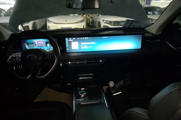 福特 蒙迪欧 2025款 2.0T EcoBoost 豪华型中控内饰12