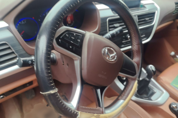 北汽幻速S7 2018款 1.5T 手动尊享型中控内饰13