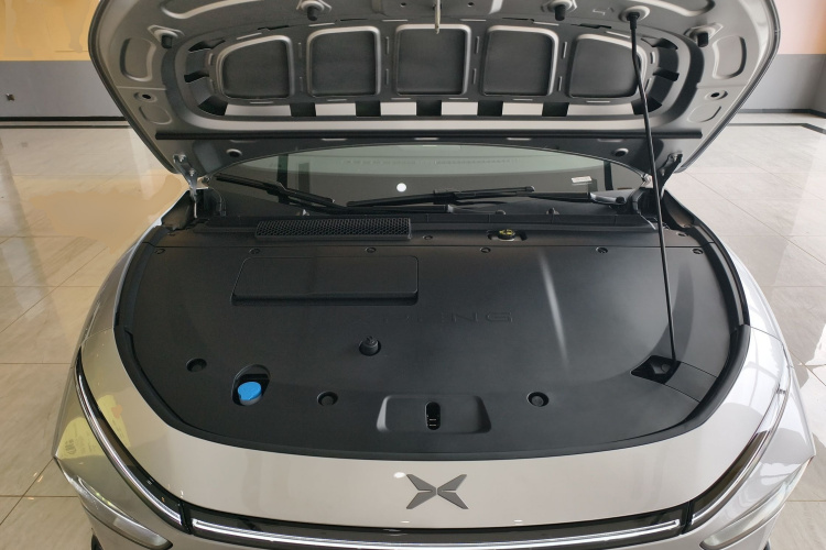 小鹏P7+ 2024款 长续航 Max机舱底盘24