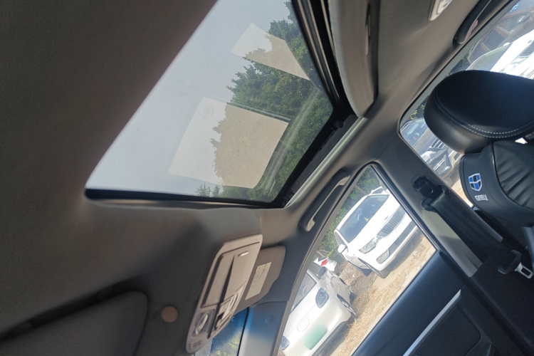 吉利汽车 帝豪 2016款 三厢 1.5L 手动向上版中控内饰22