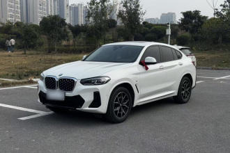 宝马X4 2022款 xDrive 25i M运动套装