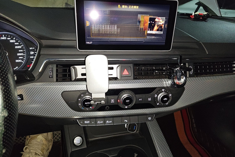 奥迪A4L 2017款 40 TFSI 进取型局部细节16