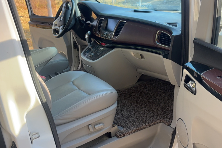 江汽集团 瑞风M5 2016款 2.0T 汽油自动公务版局部细节41