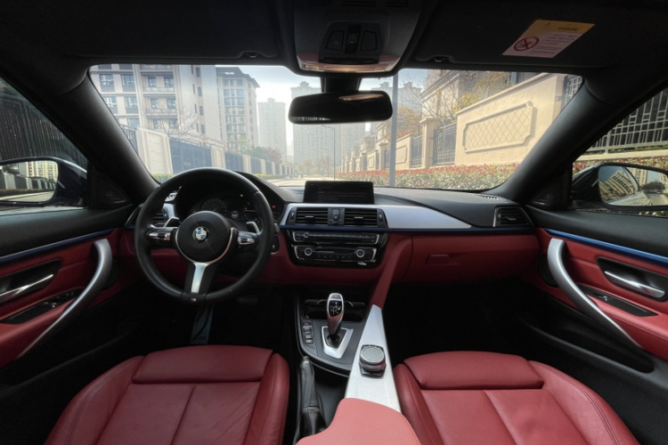 宝马4系 2019款 425i M运动曜夜版中控内饰7004