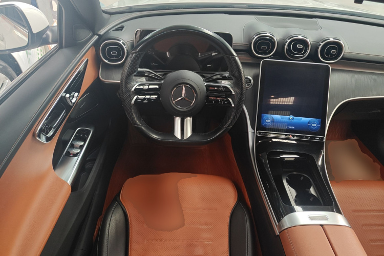 奔驰C级 2022款 改款 C 200 L 运动版局部细节13
