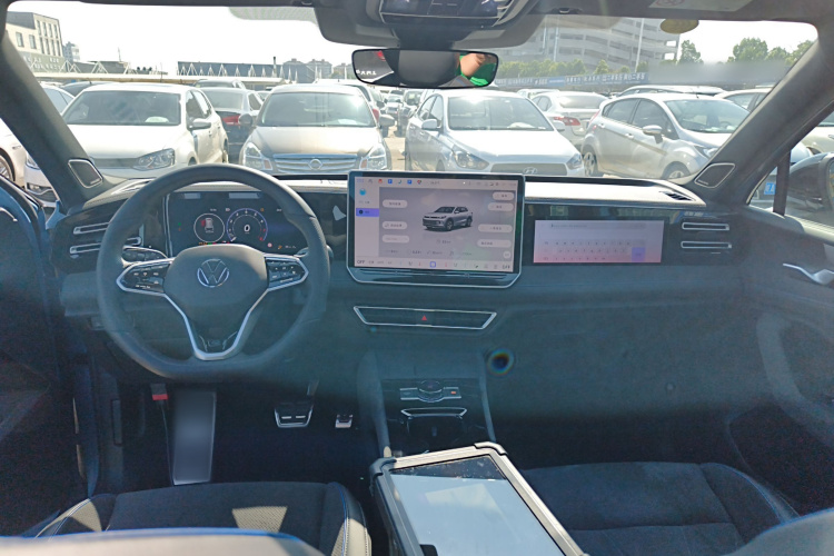 大众 途观L 2024款 PRO 380TSI 四驱R-Line智尊版中控内饰7002