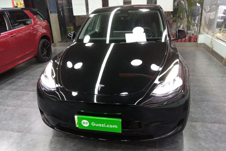 特斯拉 Model Y 2022款 改款 后轮驱动版车身外观2