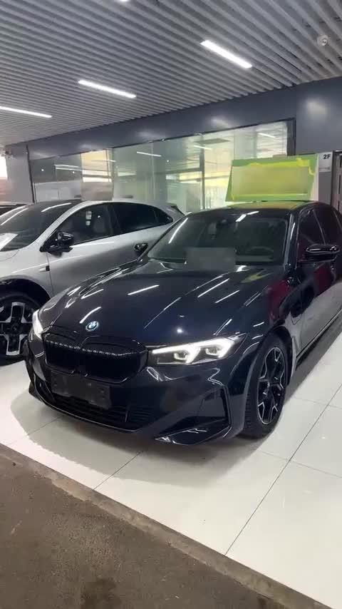 宝马i3 2023款 eDrive 40 L 曜夜套装讲解2