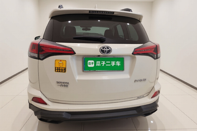 丰田 RAV4荣放 2016款 2.0L CVT两驱风尚版 国V车身外观6