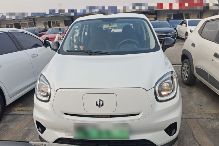 零跑汽车 零跑T03 2021款 400轻享版 磷酸铁锂车身外观2