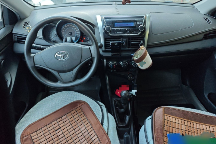 丰田 威驰 2014款 1.5L 手动智臻版中控内饰7002