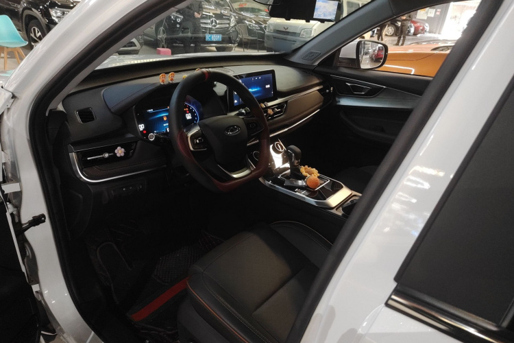 奇瑞 瑞虎5x 2020款 1.5L CVT新享版中控内饰7003