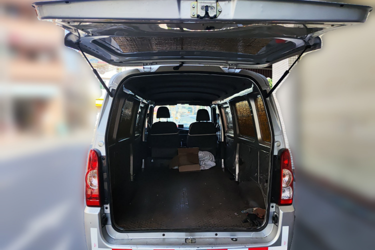 五菱汽车 五菱荣光 2021款 1.5L加长基本型封窗车2座L3C中控内饰23