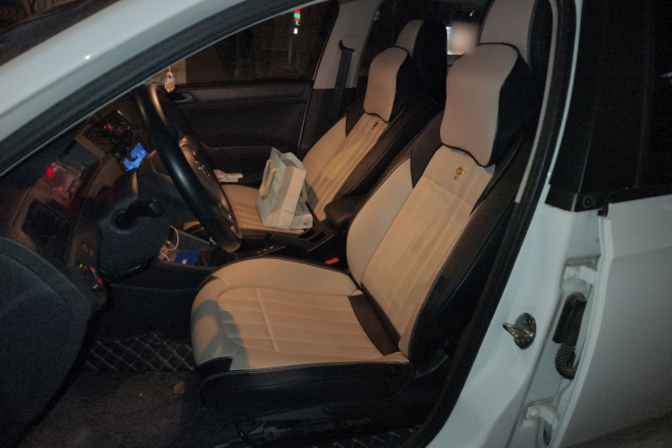 大众 桑塔纳 2019款 1.5L 手动风尚版 国VI中控内饰19