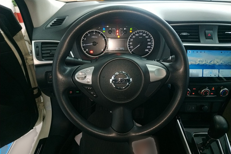 日产 轩逸 2021款 经典 1.6XL CVT豪华版中控内饰13