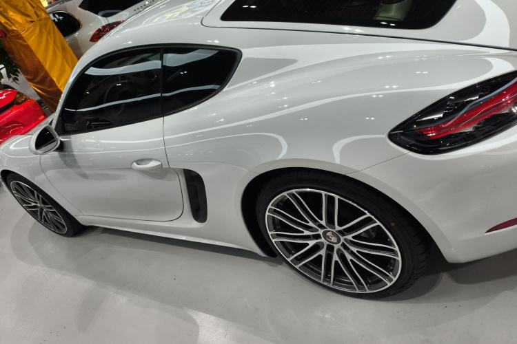 保时捷718 2022款 Cayman 2.0T车身外观4