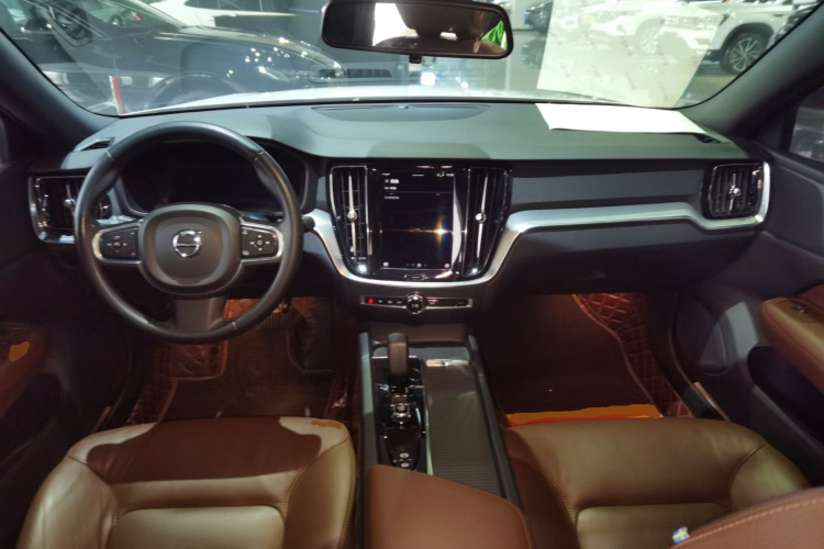 沃尔沃S60 2023款 B4 智逸豪华版中控内饰12