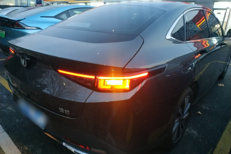 长安 逸动 2024款 1.5T GDI自动 旗舰型车身外观6005