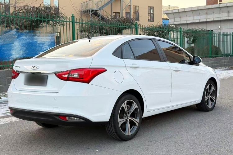 奇瑞 艾瑞泽5 2019款 改款PRO 1.5L CVT青春版 国VI车身外观6005