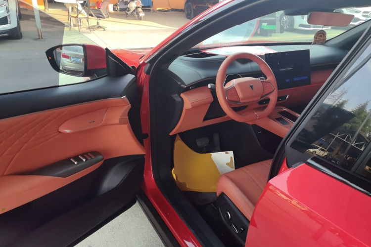 深蓝汽车 深蓝S07 2024款 215Max 乾崑智驾ADS SE增程版中控内饰20