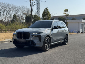 宝马X7 2023款 xDrive40i 尊享型M运动套装